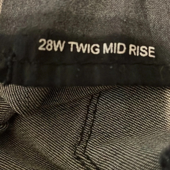 BDG Urban Outfitters Denim Black Twig Mid Rise Distressed Knee Raw Hem Jeans 28 - Picture 10 of 16